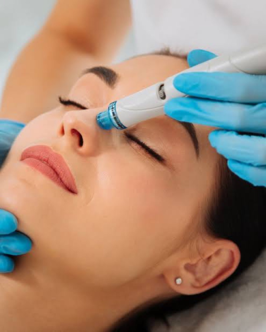 Hydrodermabrasion facial treatment