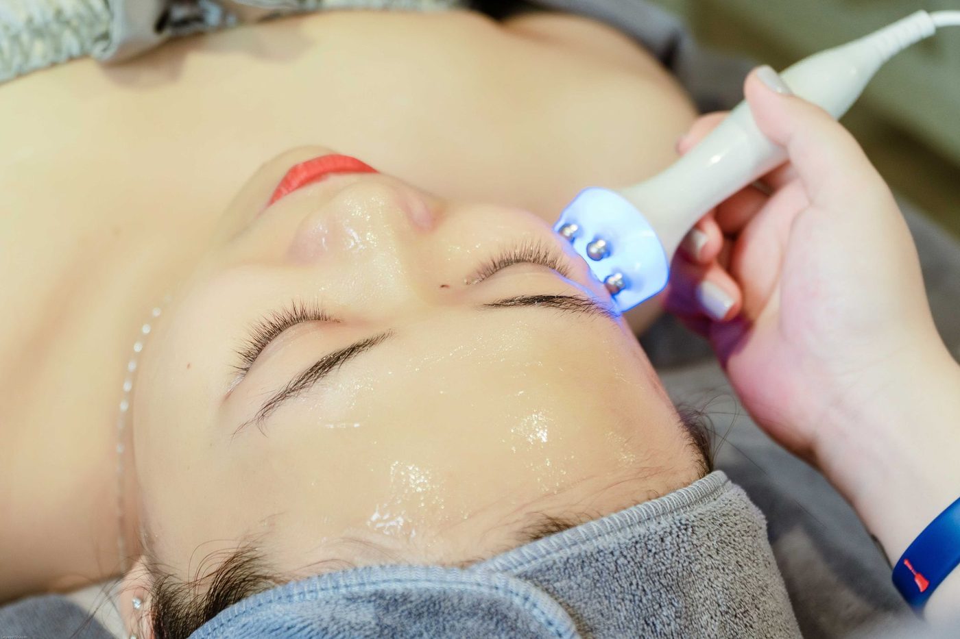 Ultra Glow Facial